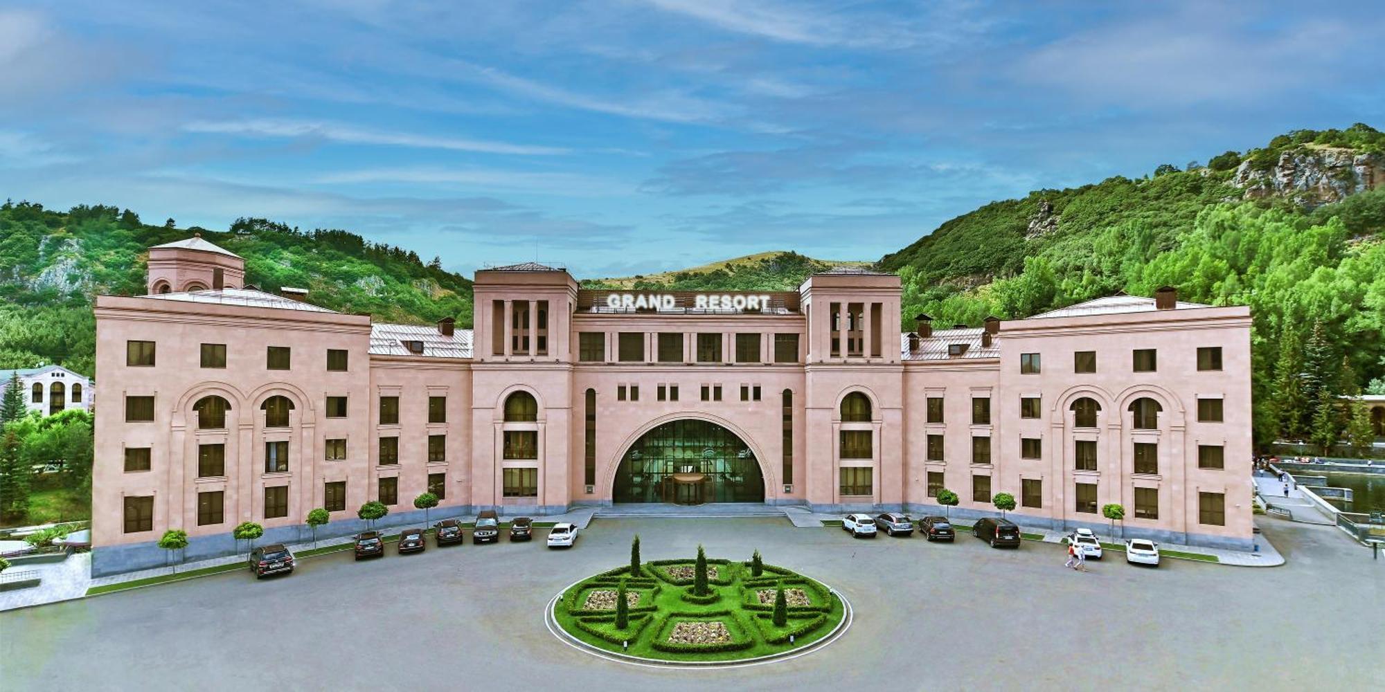 Grand Resort Jermuk Luaran gambar