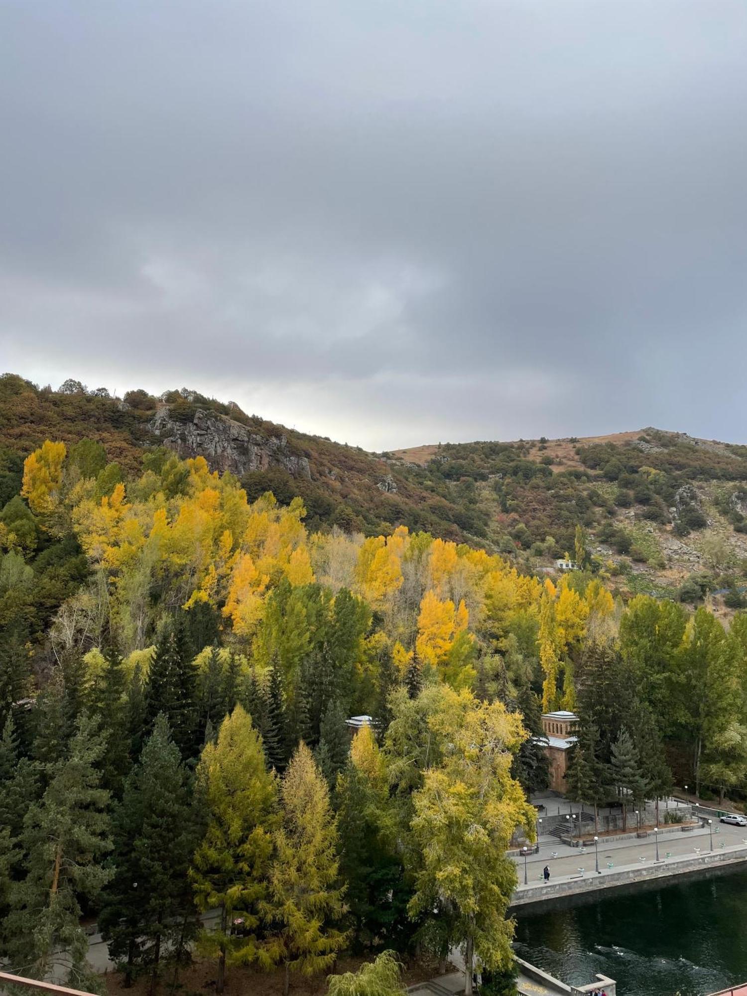 Grand Resort Jermuk Luaran gambar