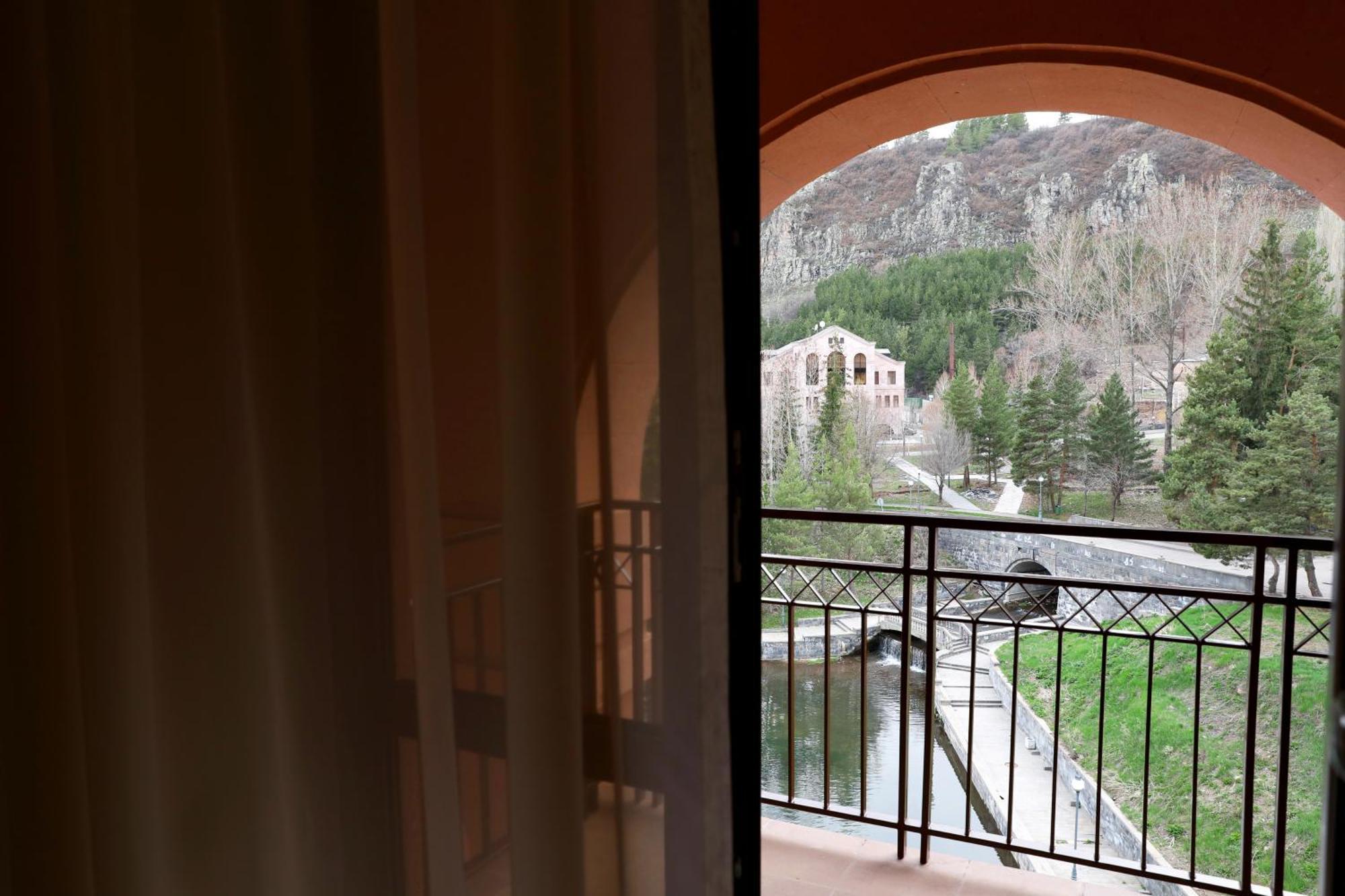 Grand Resort Jermuk Luaran gambar